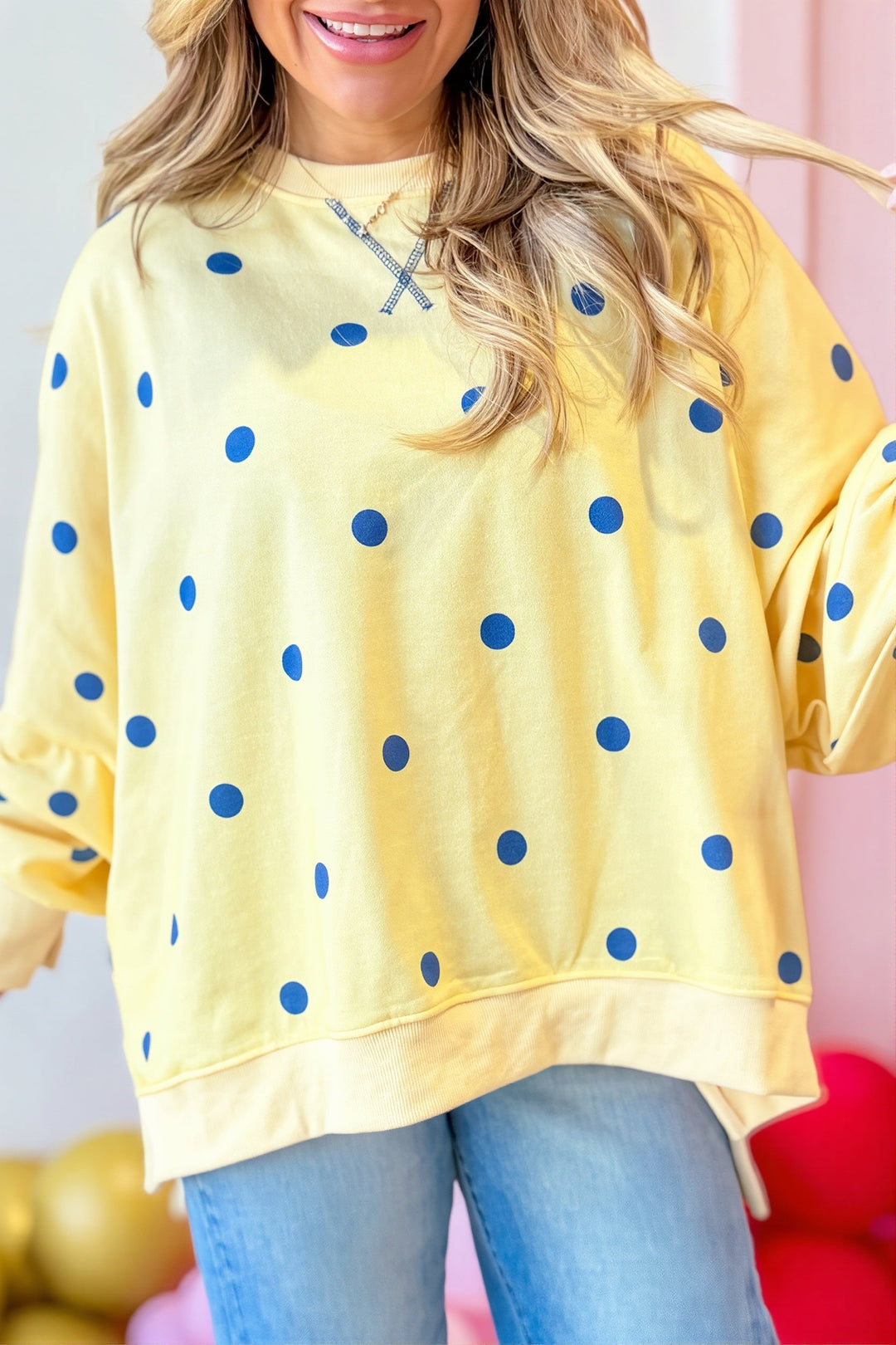 Bluza dresowa oversize Kropkella prezentująca swobodny fason