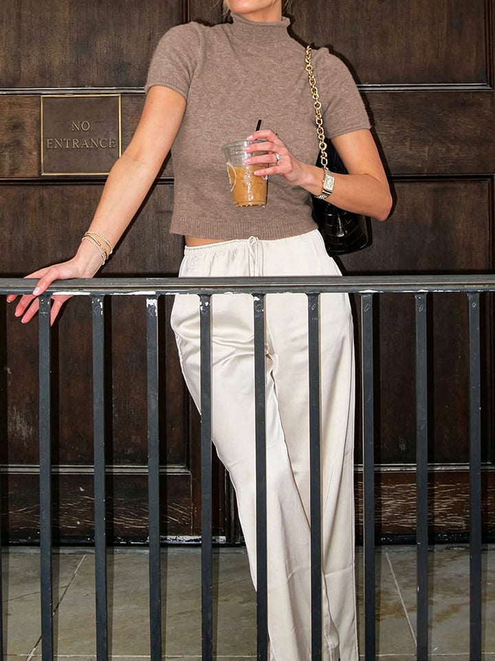 Damski top khaki w minimalistycznym, codziennym fasonie