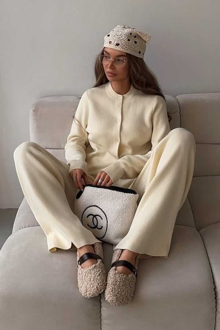 Kardigan damski z dzianiny jako część eleganckiego kompletu