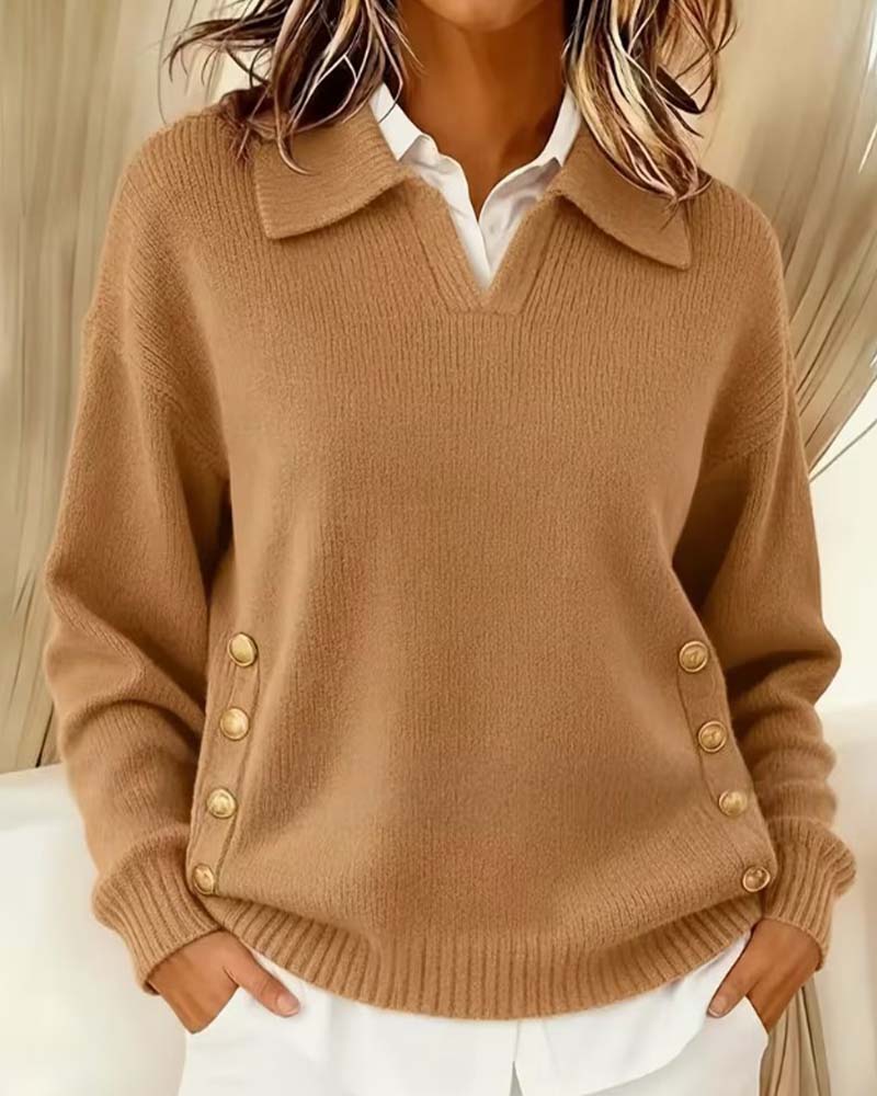 Sweter khaki o luźnym kroju z detalami na guziki