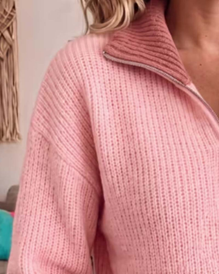 Zbliżenie na sweter Virello z praktycznym zamkiem