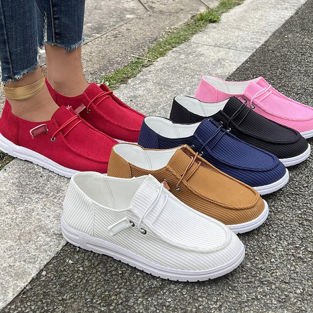 Damskie sneakersy z elastycznym sznurowaniem i prążkowanym wierzchem