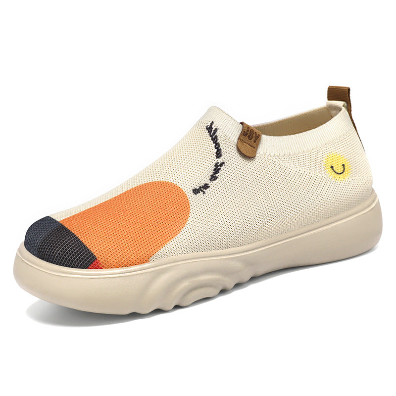 Para damskich sneakersów na platformie widziana z góry