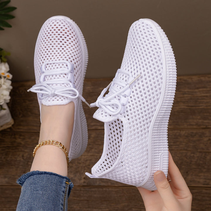 Damskie sneakersy slip on z przewiewnej siateczki
