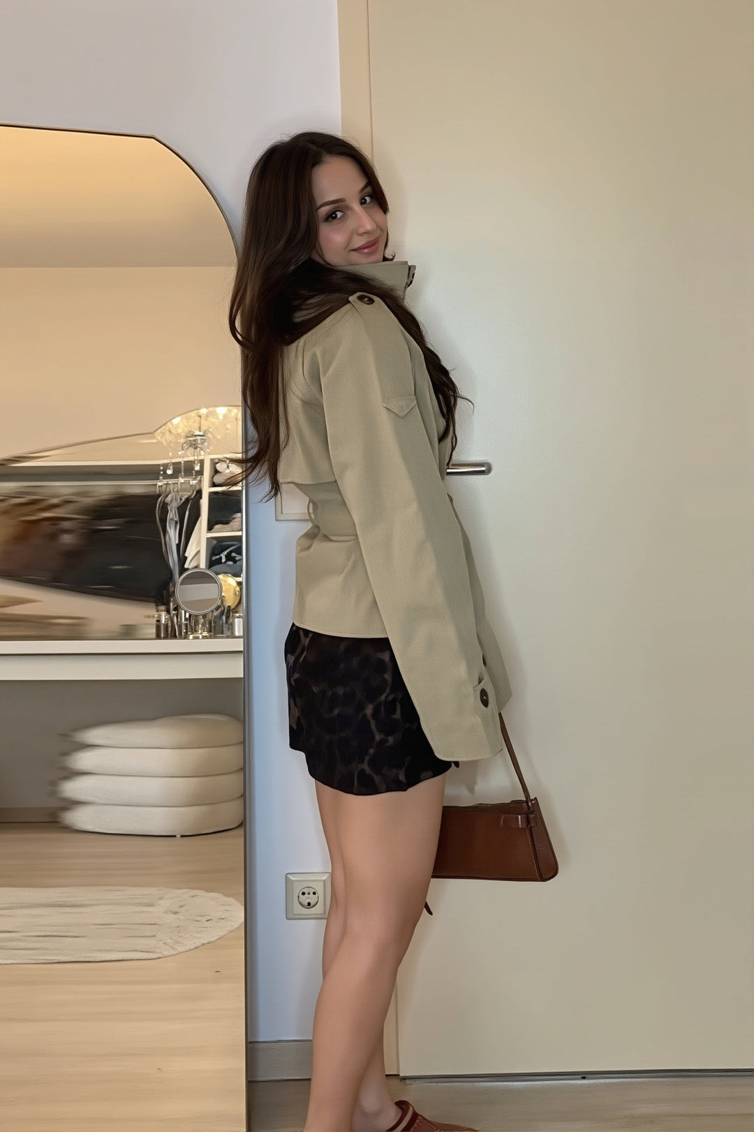 Elegancka kurtka trenczowa Talia do stylizacji na co dzień