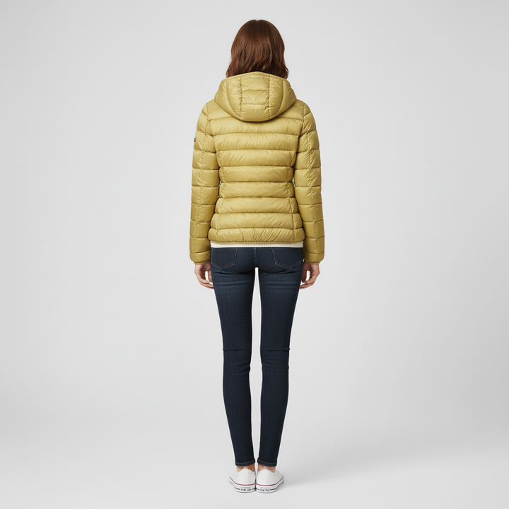 Damska Kurtka Puchowa – Elegancki Fason na Zimowe Dni