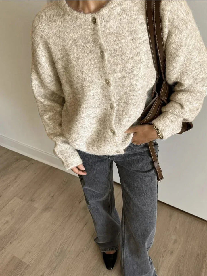 Elegancki kardigan Velmora do noszenia warstwowego