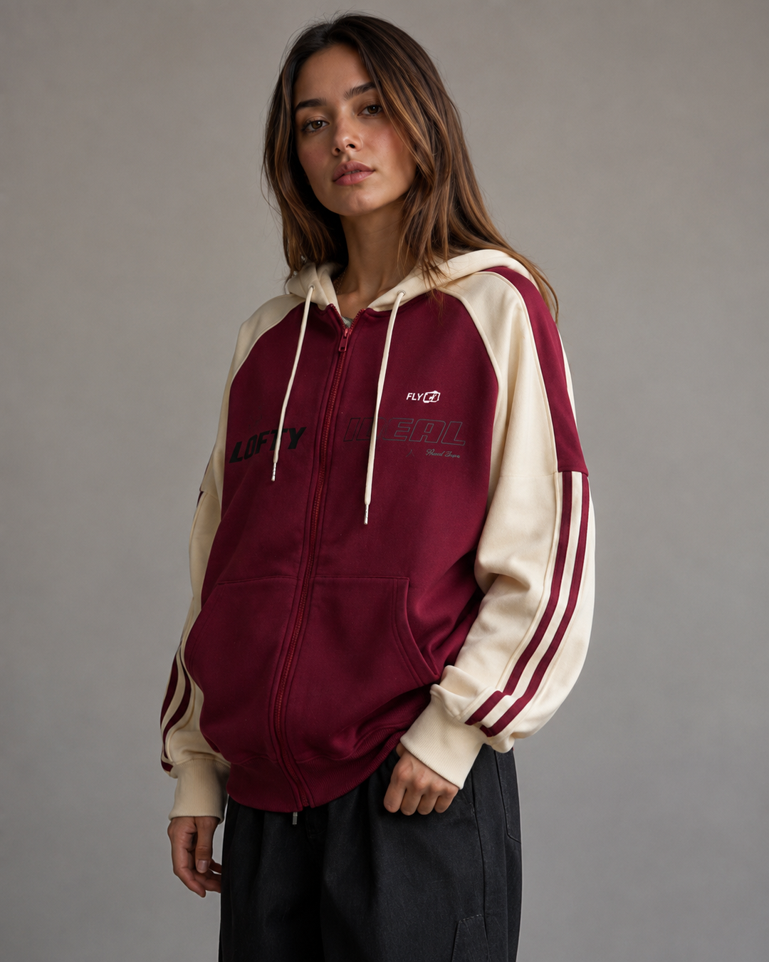 Tył damskiej bluzy rozpinanej o fasonie oversize